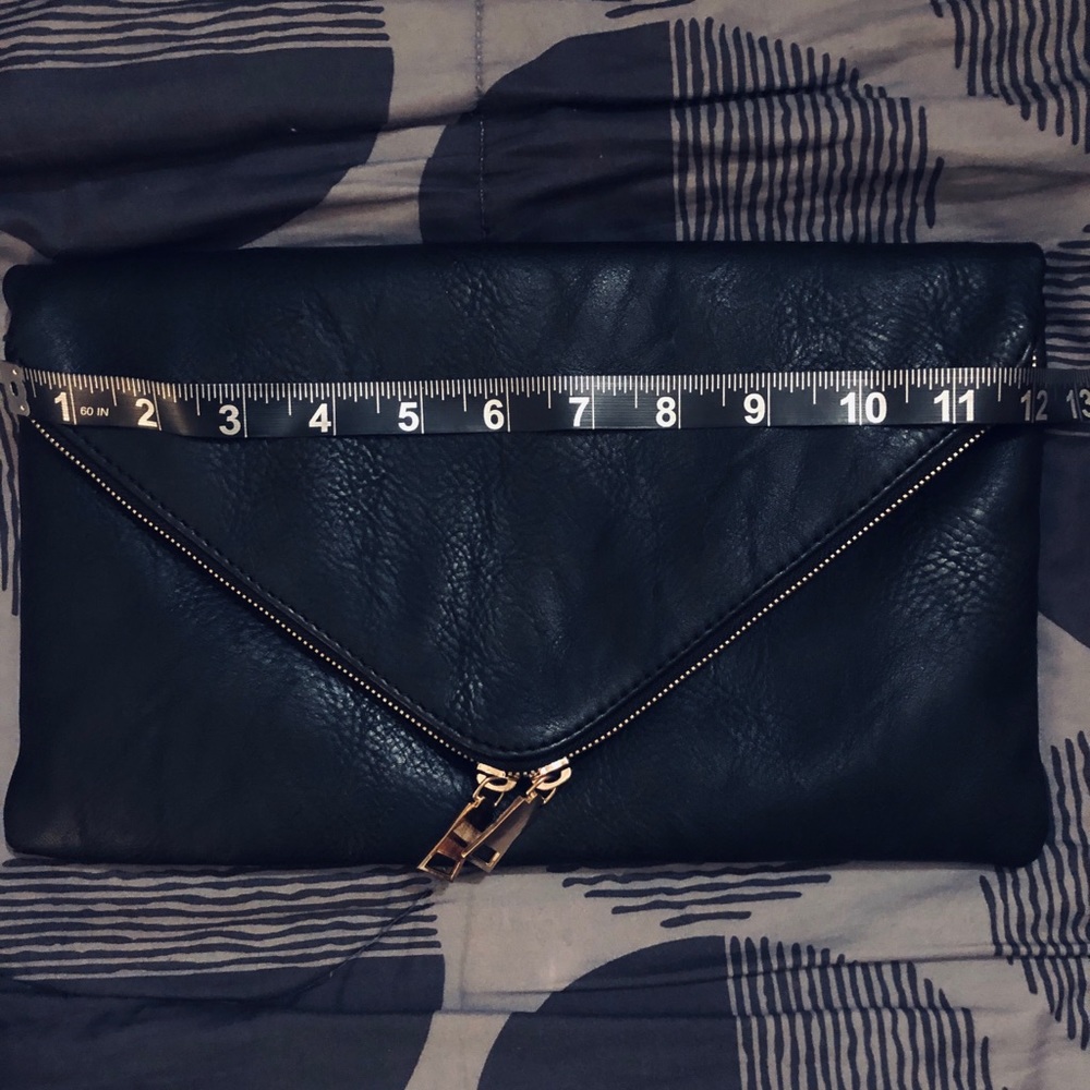 🖤Envelope ✉️ Clutch🖤 - Picture 3 of 4